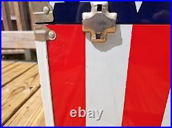 1984 OLYMPIC HOCKEY TEAM Foot Locker USA Limited Edition AMERICAN FLAG WithKey #34