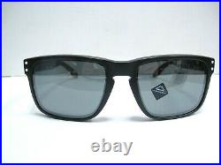 $206 NWT Oakley Holbrook American Heritage USA Flag Black Prizm Polar Sunglasses